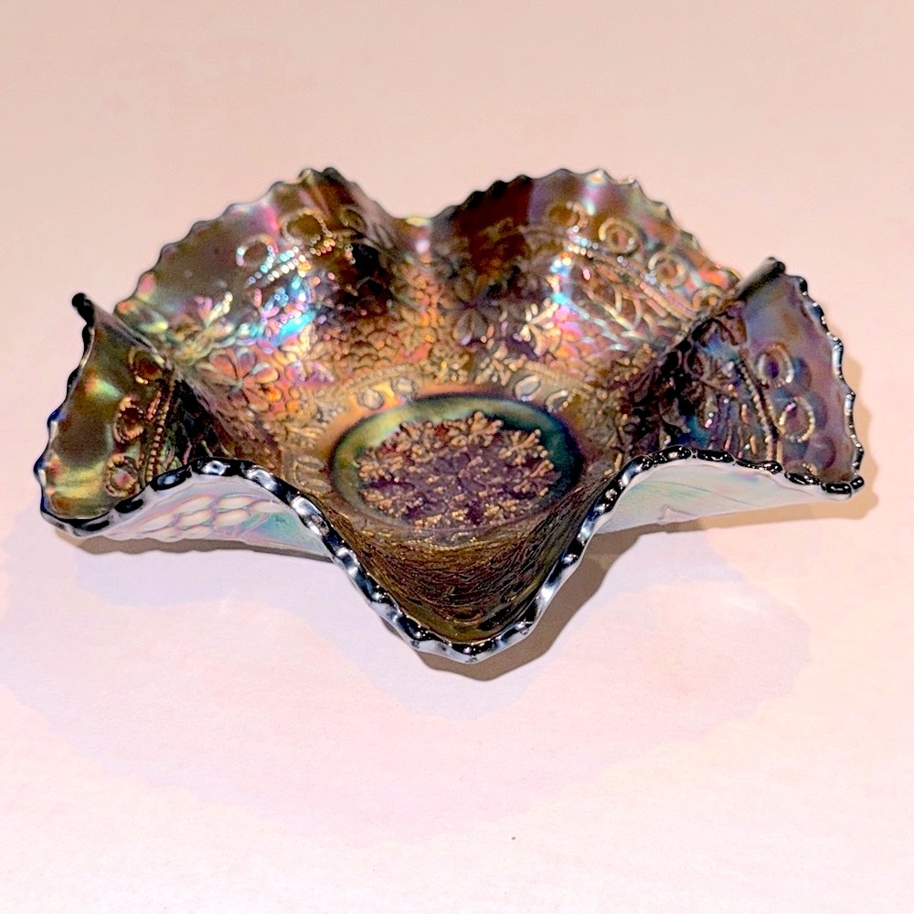 Vintage Fenton Amethyst Carnival Glass Leaf Chain Small Decorative Ruffle Bowl